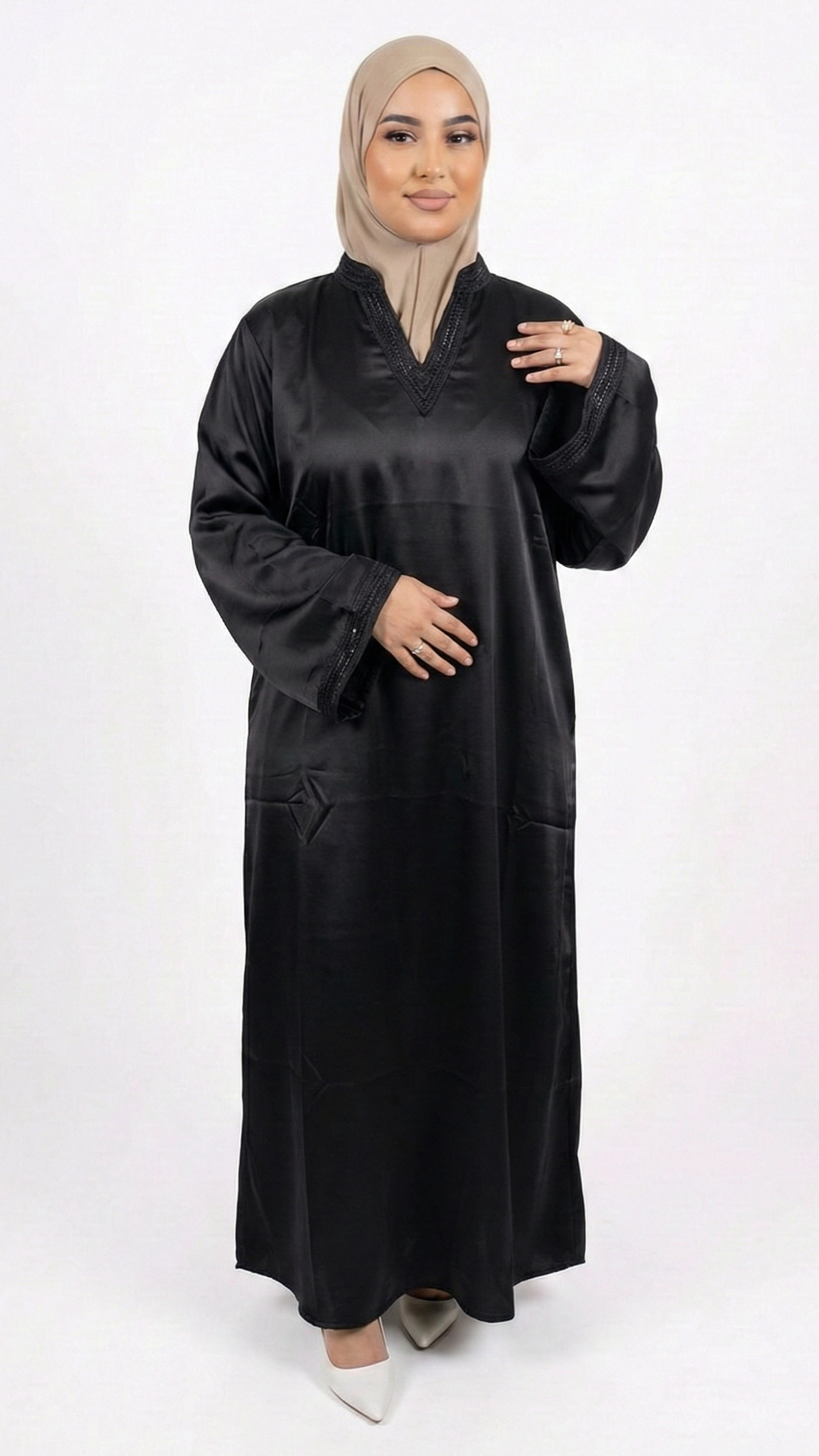 abaya satinée noire