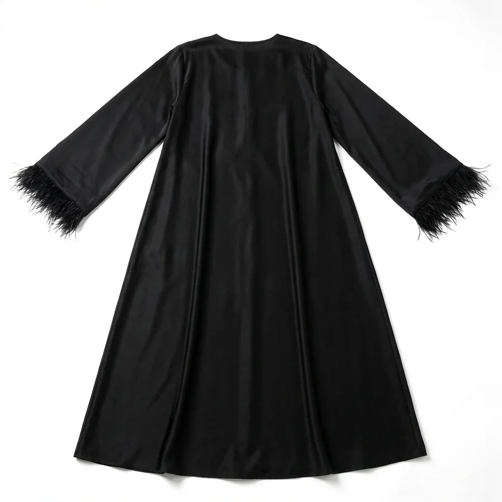Abaya satinée Noire avec plumes